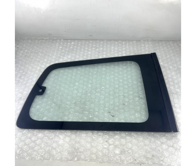 REAR RIGHT QUARTER GLASS FOR A MITSUBISHI V70# - QTR WINDOW GLASS & MOULDING