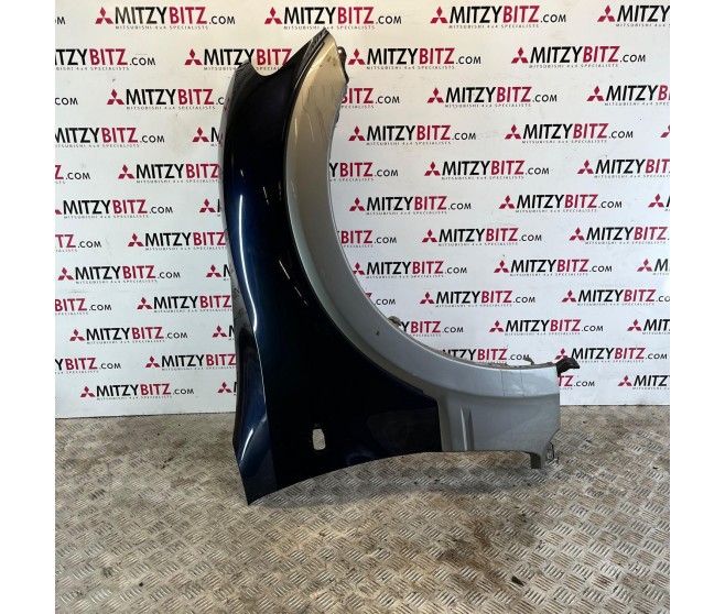 FRONT RIGHT WING FENDER FOR A MITSUBISHI PAJERO - V73W