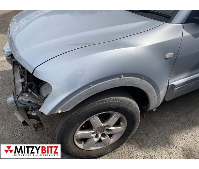 FRONT LEFT WING FENDER  FOR A MITSUBISHI PAJERO - V78W