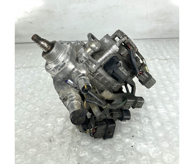 FUEL INJECTION PUMP SPARES OR REPAIRS FOR A MITSUBISHI PAJERO/MONTERO - V24W