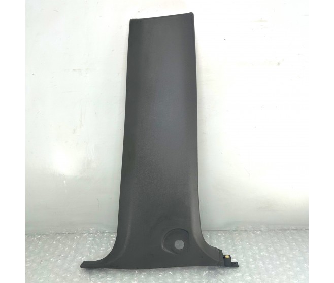 CENTRE PILLAR TRIM LOWER RIGHT FOR A MITSUBISHI V60,70# - CENTRE PILLAR TRIM LOWER RIGHT