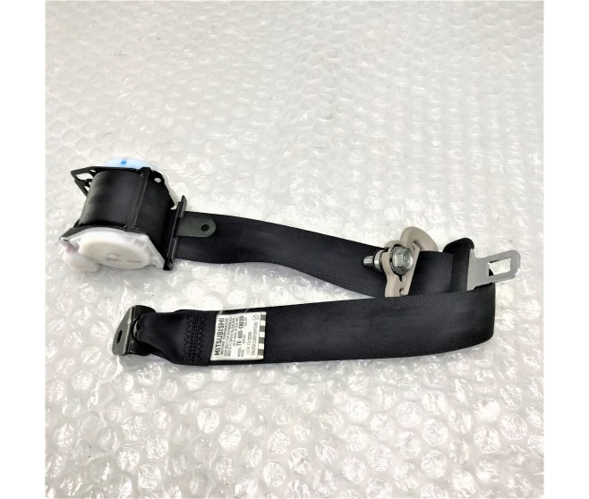 SEAT BELT 3RD ROW RIGHT FOR A MITSUBISHI PAJERO - V73W