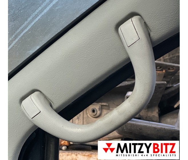 FRONT WINDSCREEN POST GRAB HANDLE FOR A MITSUBISHI PA-PF# - MIRROR,GRIPS & SUNVISOR