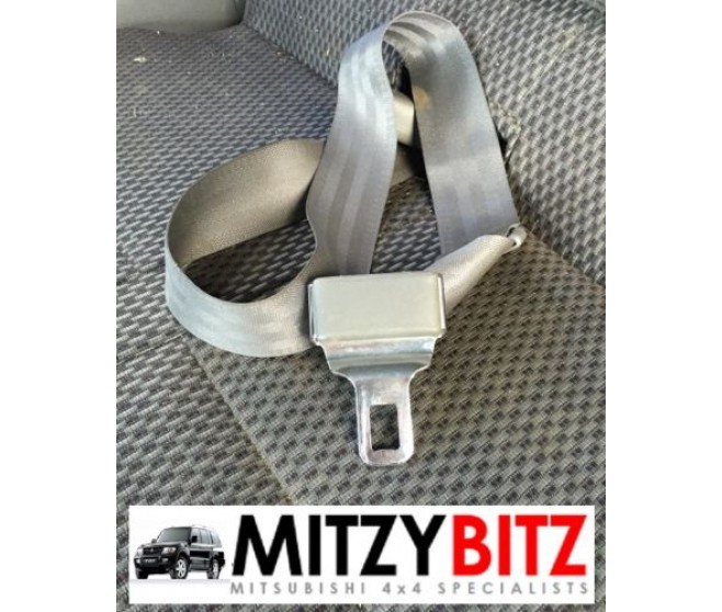 CENTRE GREY LAP SEAT BELT FOR A MITSUBISHI PAJERO/MONTERO - V68W
