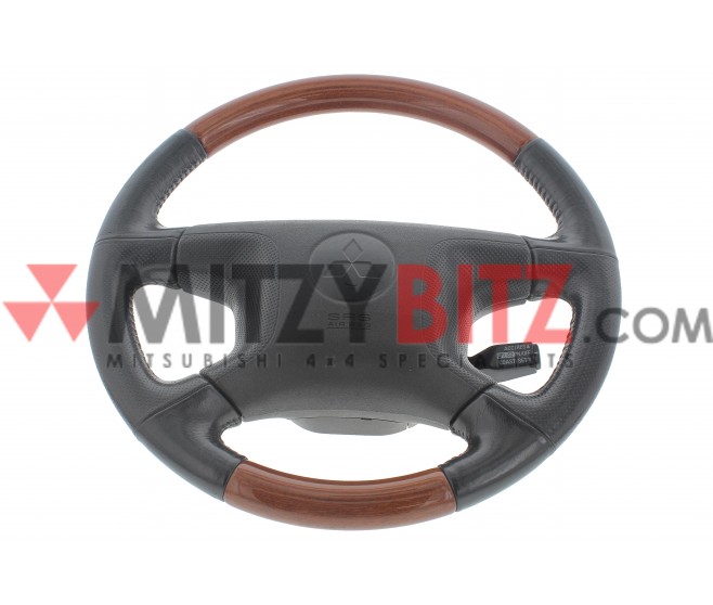 COMPLETE STEERING WHEEL FOR A MITSUBISHI V60,70# - STEERING WHEEL