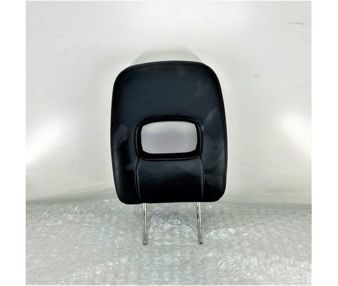 HEADREST SECOND SEAT FOR A MITSUBISHI PAJERO/MONTERO - V78W