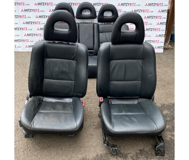 SEAT SET FRONT AND REAR