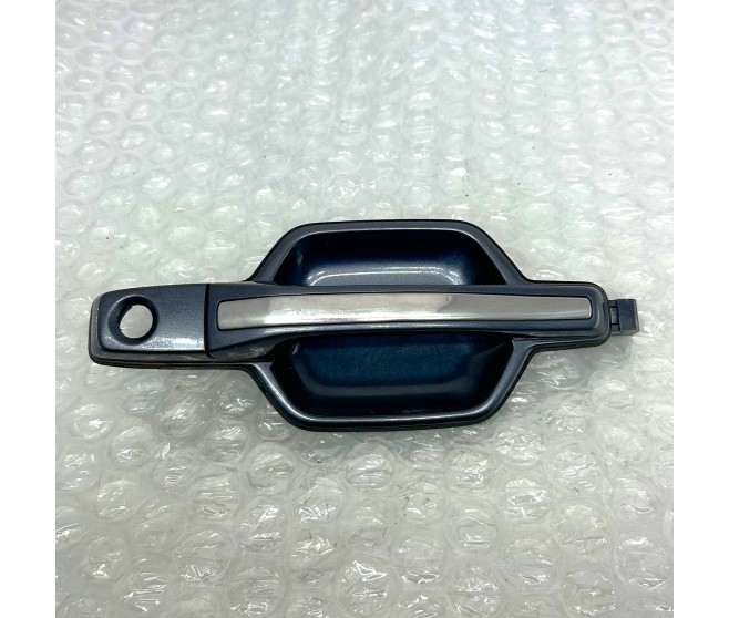 OUTSIDE DOOR HANDLE FRONT RIGHT FOR A MITSUBISHI PAJERO/MONTERO - V75W
