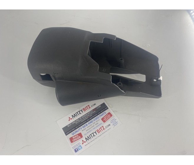 UPPER AND LOWER STEERING COLUMN  COVER FOR A MITSUBISHI PAJERO - V46W