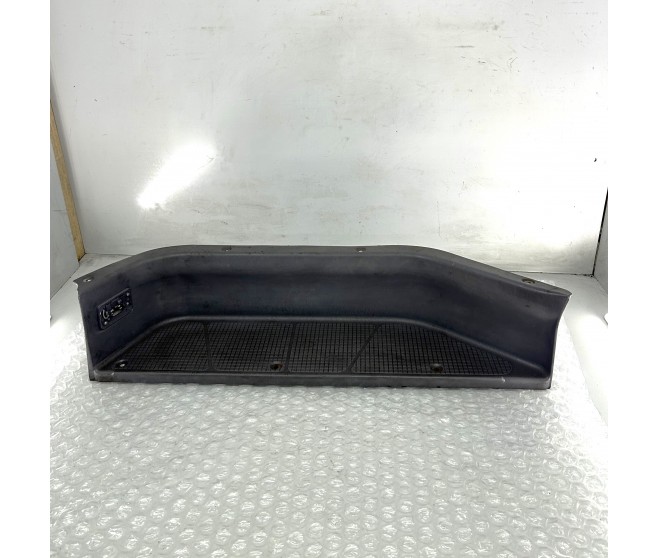 SIDE STEP TRIM REAR LEFT FOR A MITSUBISHI DELICA SPACE GEAR/CARGO - PA4W