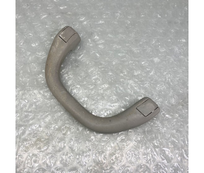 FRONT WINDSCREEN POST GRAB HANDLE FOR A MITSUBISHI V70# - FRONT WINDSCREEN POST GRAB HANDLE