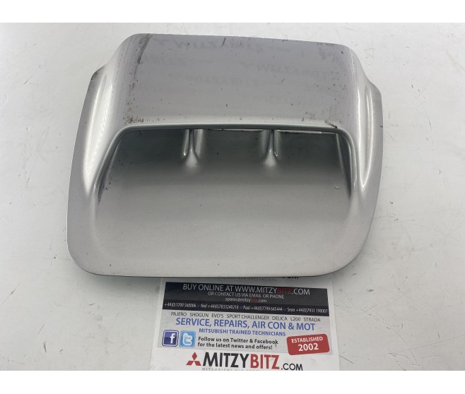 BONNET HOOD SCOOP SILVER FOR A MITSUBISHI PAJERO - V46W