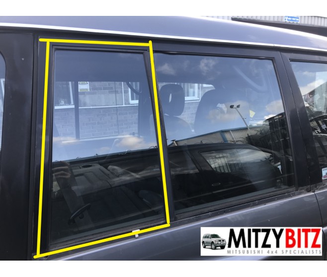 DOOR STATIONARY GLASS REAR RIGHT FOR A MITSUBISHI V10-40# - DOOR STATIONARY GLASS REAR RIGHT