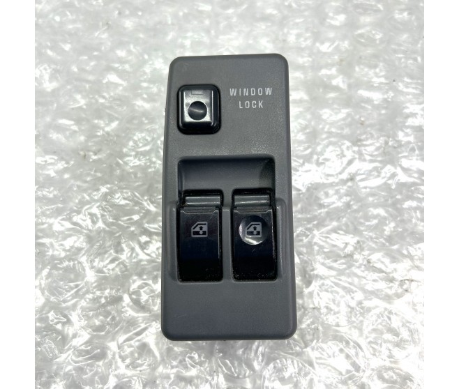 MASTER WINDOW SWITCH FRONT RIGHT FOR A MITSUBISHI PAJERO - V25W