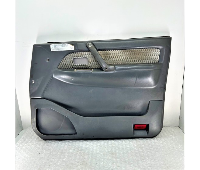 DOOR CARD FRONT RIGHT FOR A MITSUBISHI PAJERO - V25W