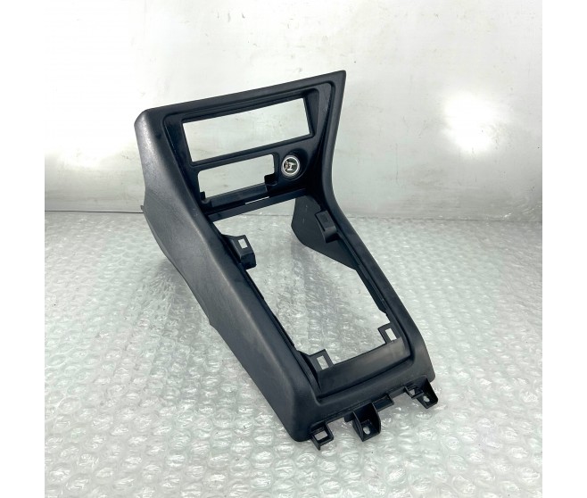 FLOOR CONSOLE FOR A MITSUBISHI H60,70# - FLOOR CONSOLE