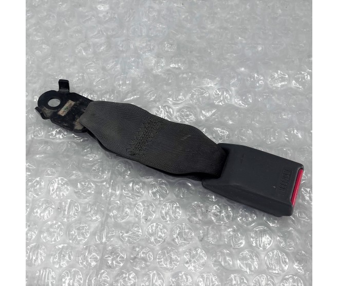 REAR CENTRE SEAT BUCKLE FOR A MITSUBISHI SEAT - 