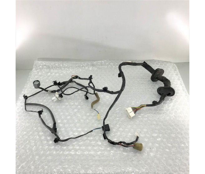 FRONT DOOR HARNESS LEFT FOR A MITSUBISHI CHASSIS ELECTRICAL - 