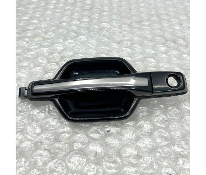 OUTER HANDLE FRONT LEFT FOR A MITSUBISHI V60,70# - OUTER HANDLE FRONT LEFT