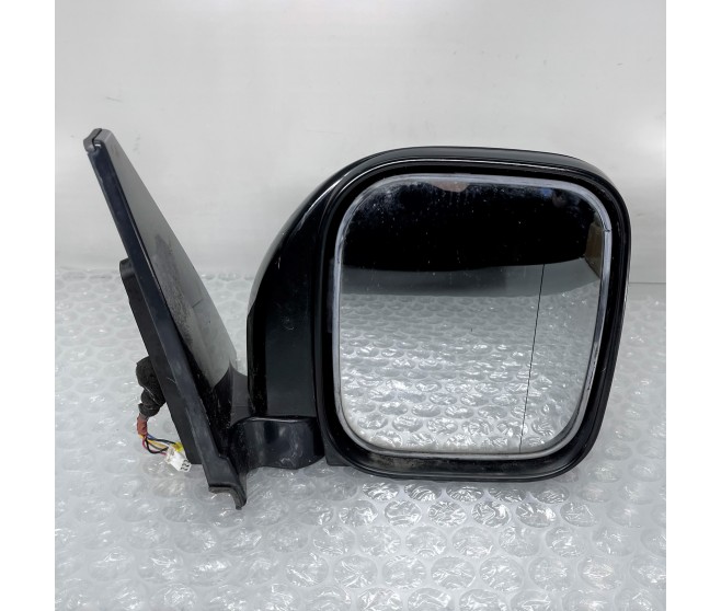 FRONT RIGHT POWER FOLDING WING MIRROR FOR A MITSUBISHI V70# - FRONT RIGHT POWER FOLDING WING MIRROR
