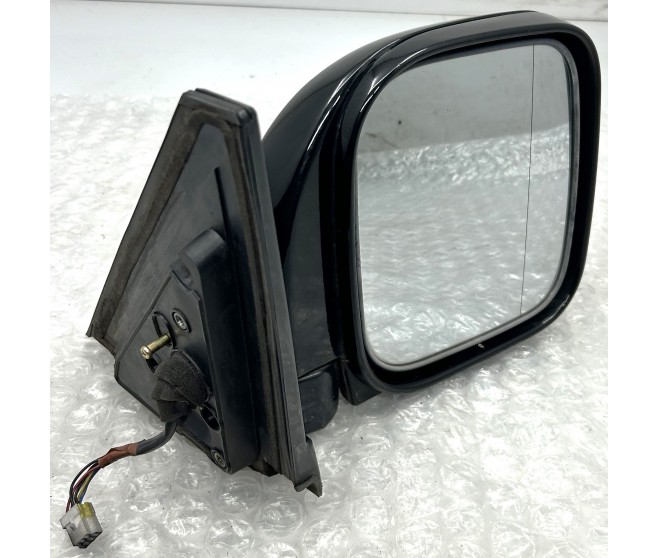 FRONT RIGHT POWER FOLDING WING MIRROR FOR A MITSUBISHI V60# - FRONT RIGHT POWER FOLDING WING MIRROR