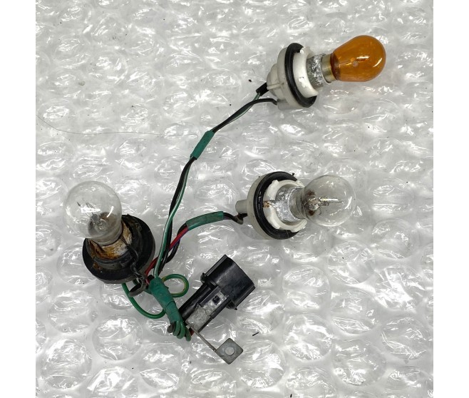 REAR LAMP WIRING LOOM FOR A MITSUBISHI L200 - K74T