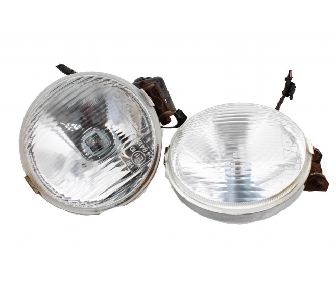 FRONT SPOT LIGHTS FOR A MITSUBISHI L300 - P15W