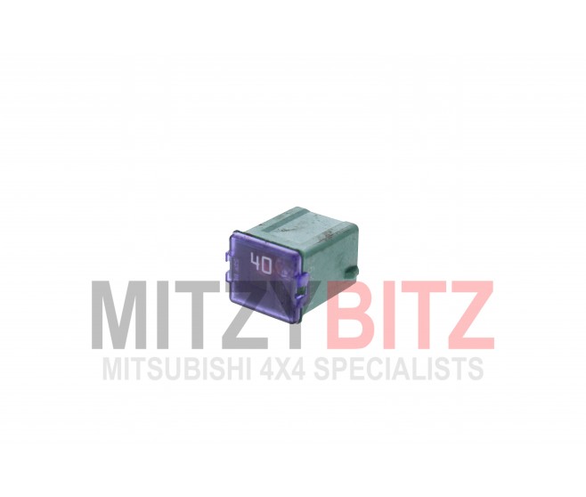 40 AMP GREEN PUSH IN FUSE (FLAT TOP STYLE) FOR A MITSUBISHI N10,20# - 40 AMP GREEN PUSH IN FUSE (FLAT TOP STYLE)