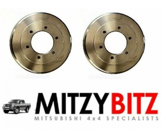 REAR BRAKE DRUMS FOR A MITSUBISHI REAR AXLE - 