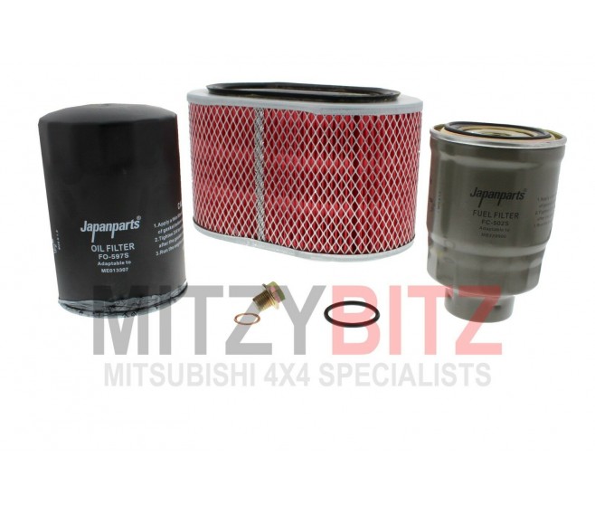 OVAL AIR FILTER SERVICE KIT FOR A MITSUBISHI L04,14# - OVAL AIR FILTER SERVICE KIT