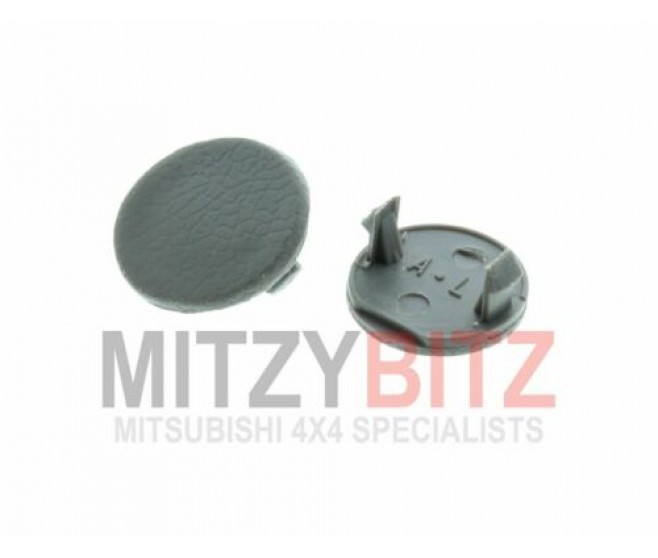 LEFT DOOR GRAB HANDLE SCREW COVER CAPS KIT FOR A MITSUBISHI PAJERO/MONTERO - V43W