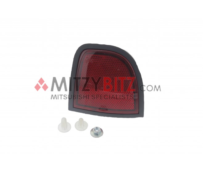 REAR RIGHT REFLECTOR KIT FOR A MITSUBISHI L200,L200 SPORTERO - KB7T