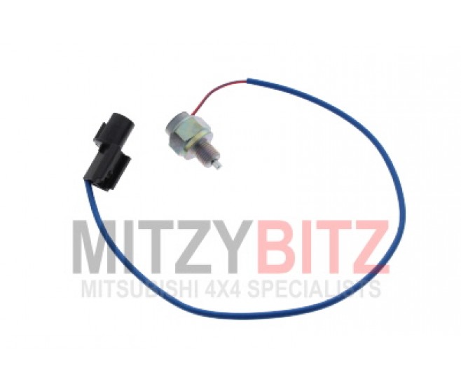 AFTERMARKET 2WD TO 4WD POSITION SWITCH FOR A MITSUBISHI MONTERO - V77W