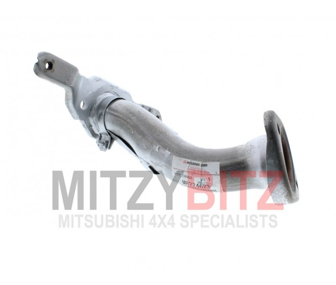 AFTER CAT CENTRE EXHAUST PIPE FOR A MITSUBISHI MONTERO SPORT - K86W