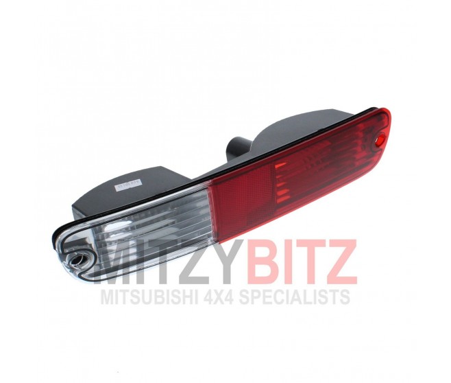 REAR LEFT BUMPER INDICATOR LIGHT LAMP FOR A MITSUBISHI PAJERO/MONTERO - V64W
