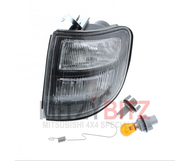 FRONT LEFT INDICATOR SIDE LAMP FOR A MITSUBISHI PAJERO - V45W
