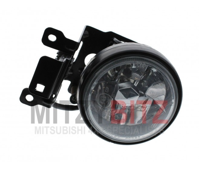 FRONT LEFT BUMPER FOG LIGHT LAMP FOR A MITSUBISHI NATIVA - K96W