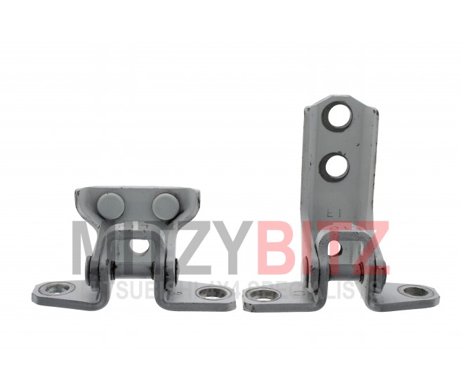 DOOR HINGES UPPER AND LOWER REAR RIGHT FOR A MITSUBISHI GF0# - DOOR HINGES UPPER AND LOWER REAR RIGHT