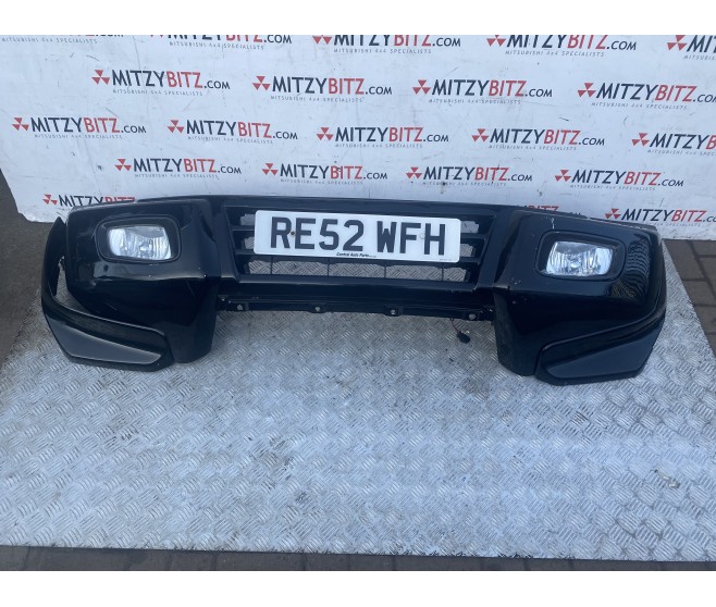 FRONT COMPLETE BUMPER WITH FOG LAMPS FOR A MITSUBISHI V70# - FRONT COMPLETE BUMPER WITH FOG LAMPS