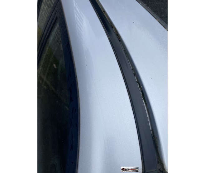 RIGHT SIDE ROOF GUTTER DRIP MOULDING TRIM FOR A MITSUBISHI K90# - RIGHT SIDE ROOF GUTTER DRIP MOULDING TRIM