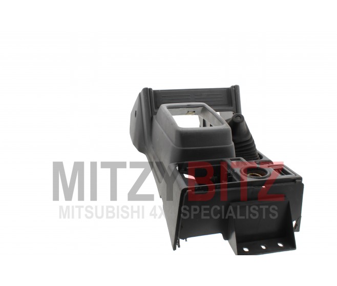 FRONT CENTRE FLOOR CONSOLE FOR A MITSUBISHI V20,40# - FRONT CENTRE FLOOR CONSOLE